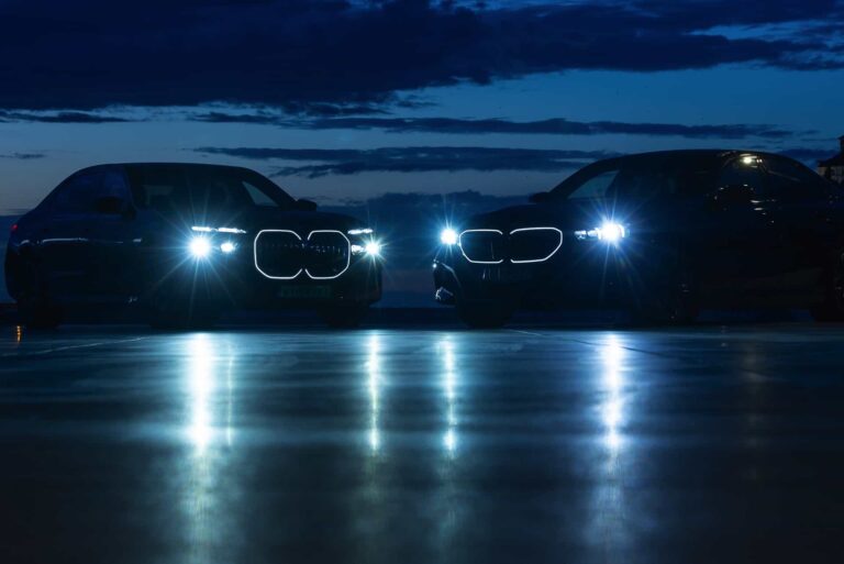 BMW-Iconic-Glow-Niere-Nacht-Design-i5-G60-i7-G70-5er-7er-Vergleich-04