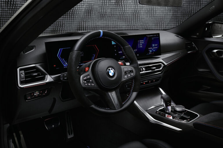 P90484600_highRes_the-all-new-bmw-m-pe